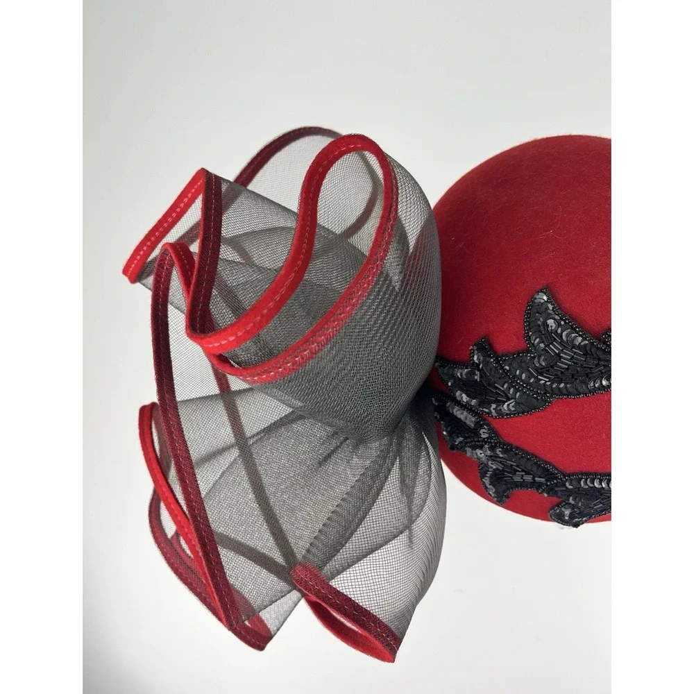 VINTAGE Red Black Fascinator Cocktail Hat Sequin Beaded Leaves Church Hat Wool